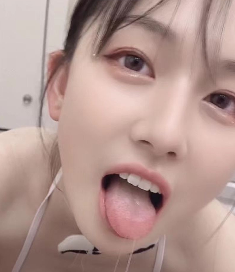 萌主小坦克抖音服装诱惑合集1.8g圆润大罩杯超顶