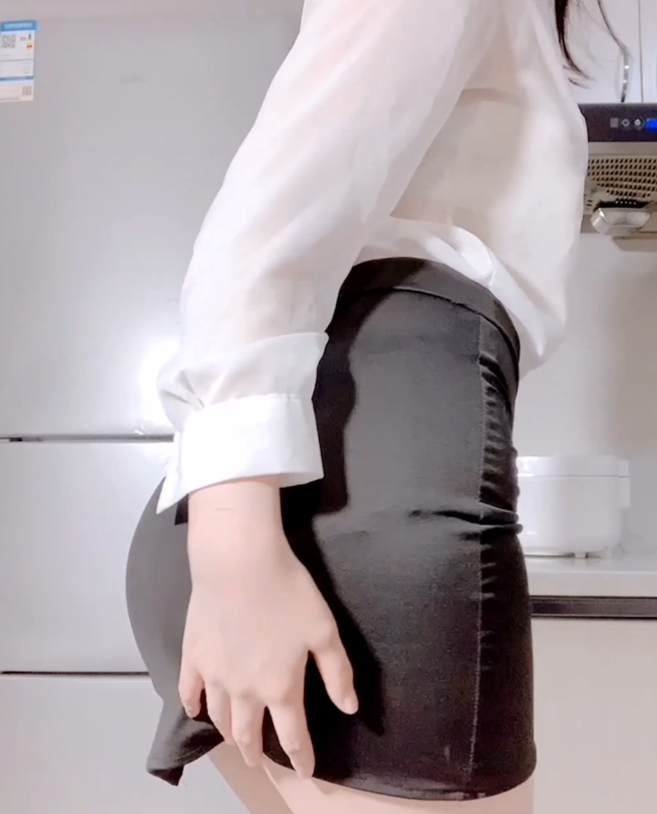 月月酱飘零视频全集93部49.7G皮质绑带珍藏网络展示