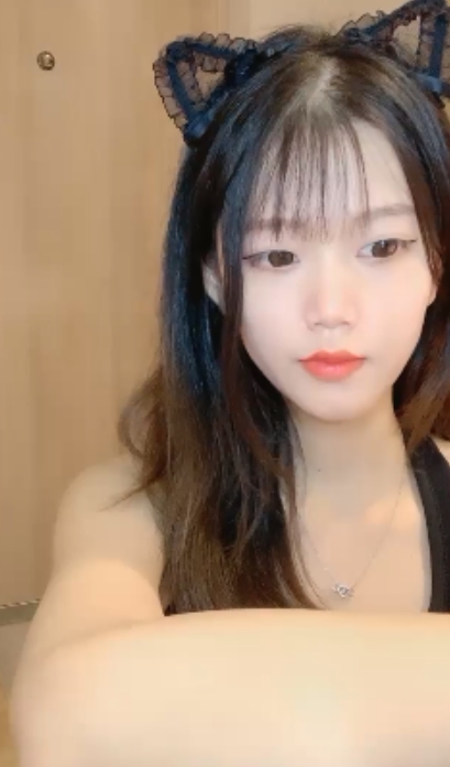 抖娘葡萄妹妹热舞合集13部9.1G蜜桃臀