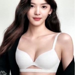 某房AI明星动态脱衣115V合集220M超劲爆