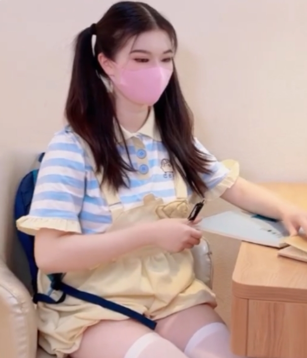 狐不妖推特热舞38部30G优质身材疯狂扭动