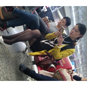 街拍合集车站清凉瞬间22V19.1G素人穿搭