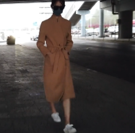 街拍攝影圈北京天使户外挑战34v32G超感觉