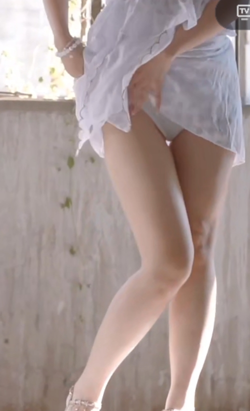 推特多位女神私房展示17部1.82G绝密无圣光