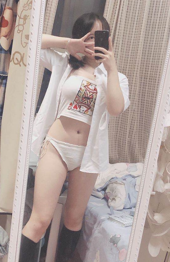 抖音学生妹神级颜值互动视频32V523M绝对真实