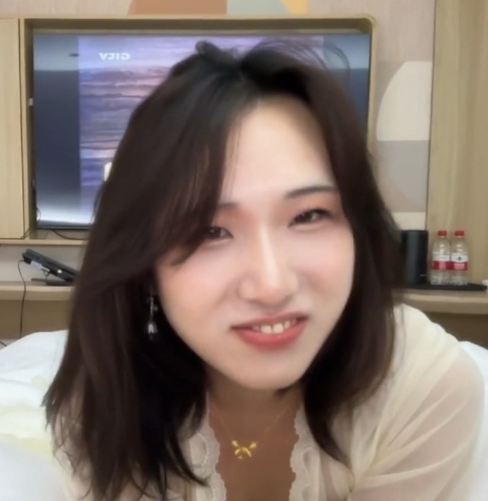 火辣邢曦月推特福利视频多部16.5G