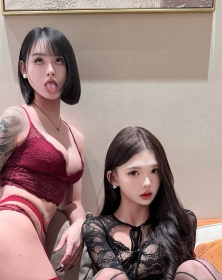 网盘福利神奇男孩TS评测劲爆视频5部1.05G