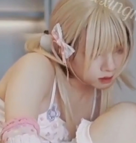 白杨伪娘甜蜜互动1v眼镜妹服装贴贴266M优质珍藏