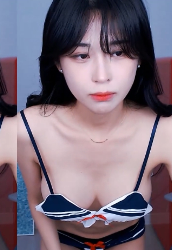 AF泰熙绝密内衣秀11部3.6G流鼻血了