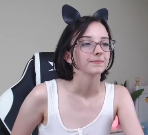 推特Queen_kitty甜美视频合集94部54.5G超火辣