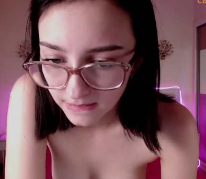 推特Queen_kitty甜美视频合集94部54.5G超火辣