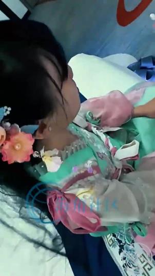 海角黑暗之神三人游合集13部952M最新展示