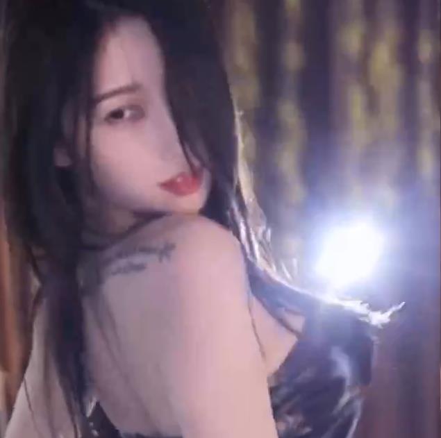 虎牙正恒韵子林软软热舞互动28V4G超火辣