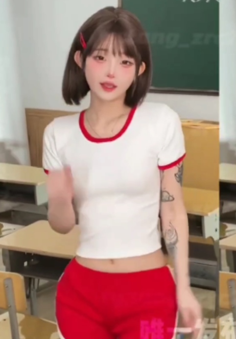 AI脱衣热舞冰糖小小酥54V抖音350M劲爆