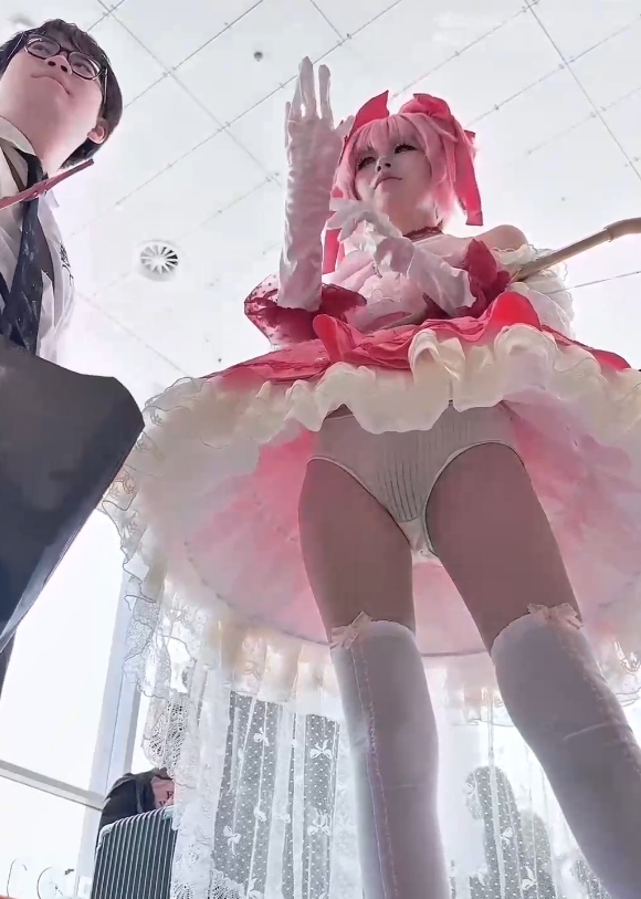 合集KFC街拍14V1.08GB养眼资源