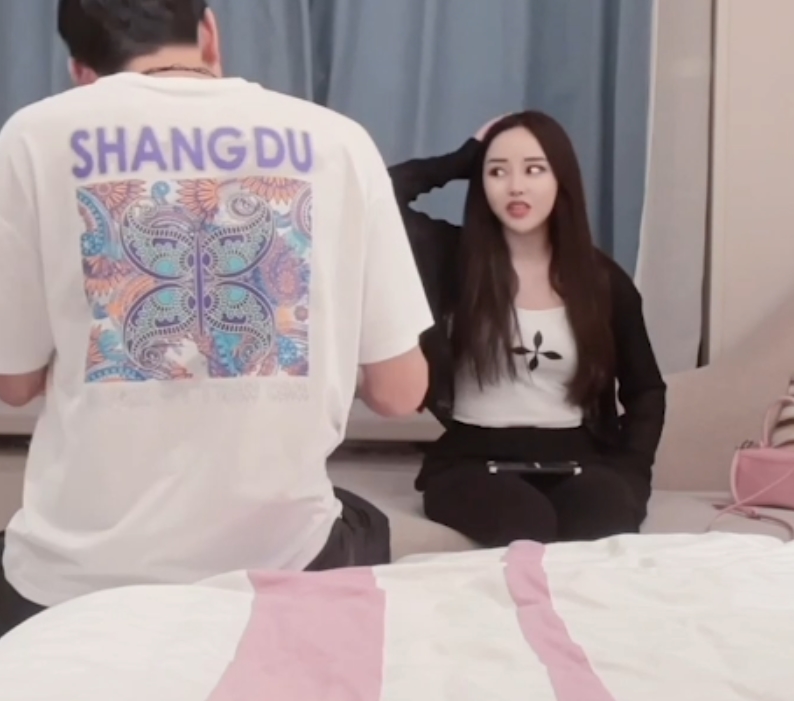 探花小飞哥9部高端系列6.66G嫩妹合集绝版资源